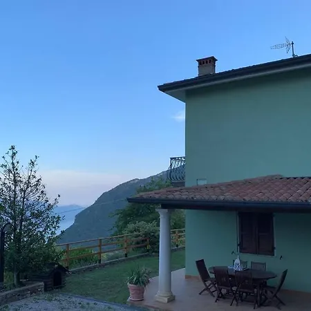 Villatullia Mit Seesicht Gardasee * Tignale