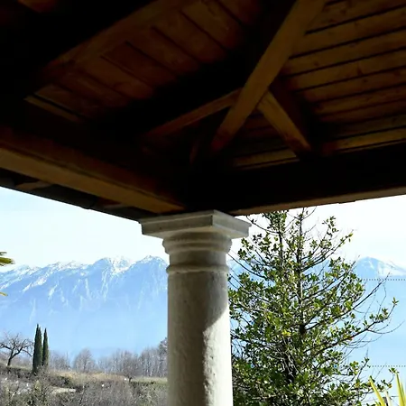 Villatullia Mit Seesicht Gardasee Tignale